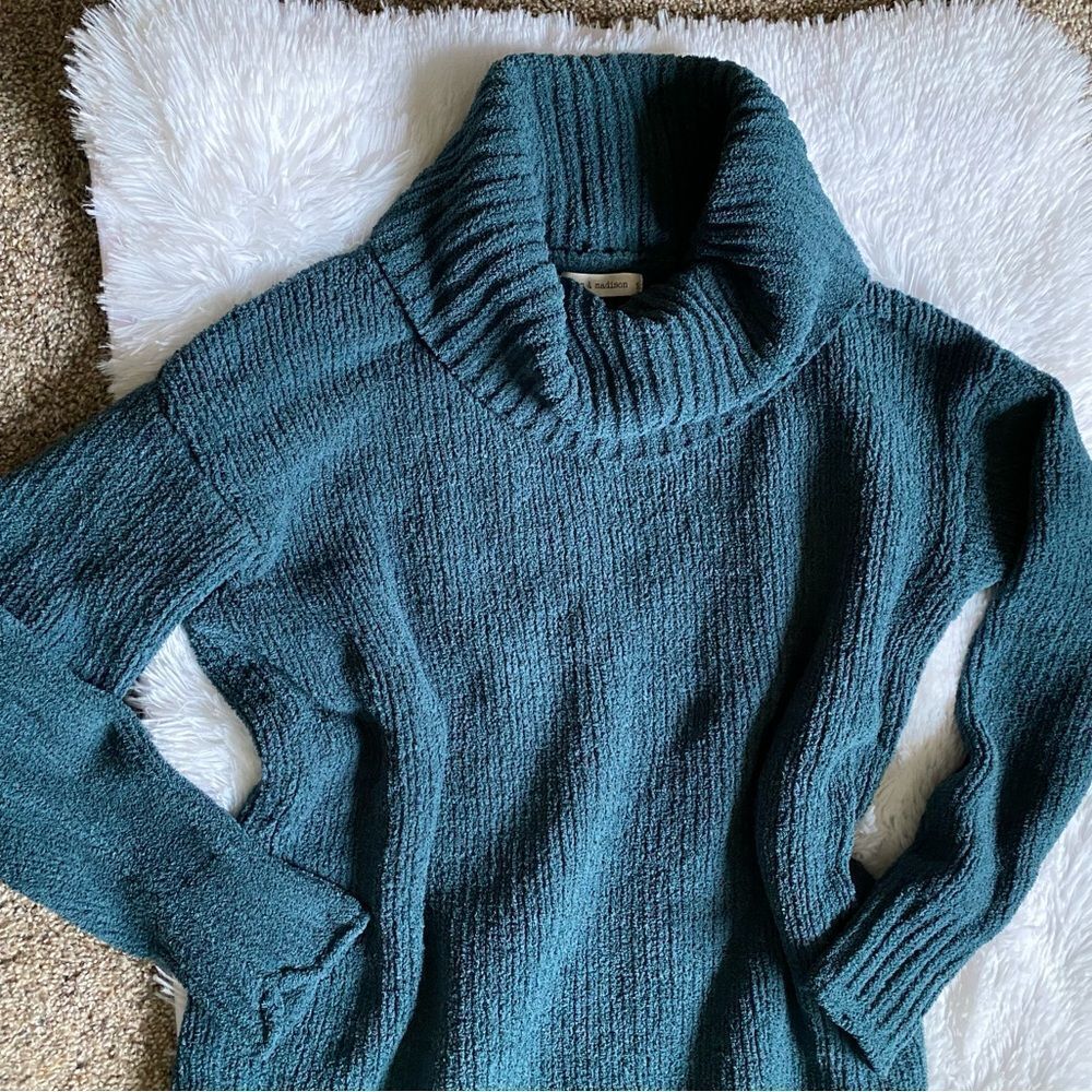 Moon & Madison Sweater - Picture 2 of 7